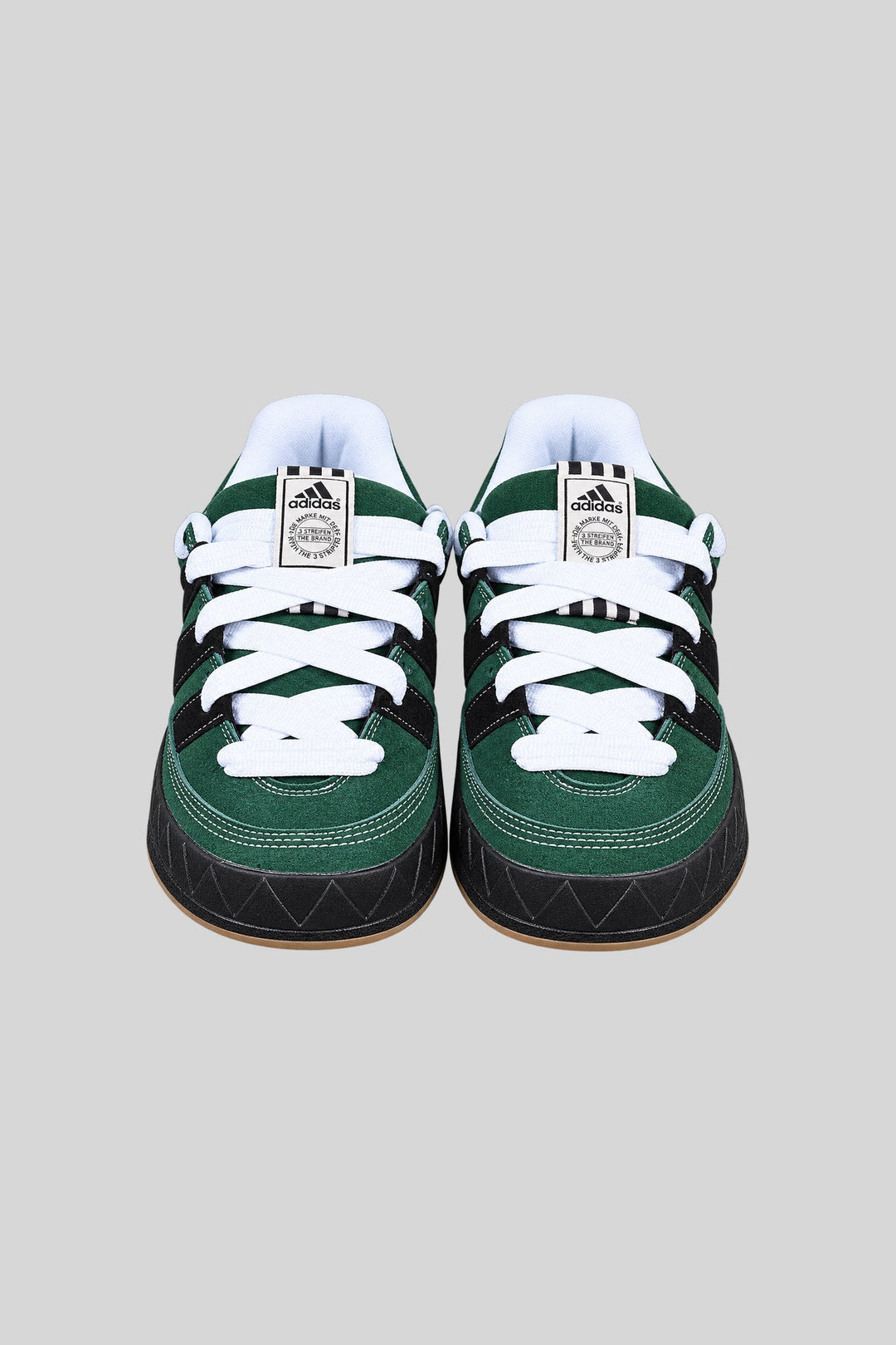 Tênis Campus 00s Adimatic YNuK Green - Adidas: foto 2 em fundo cinza-claro