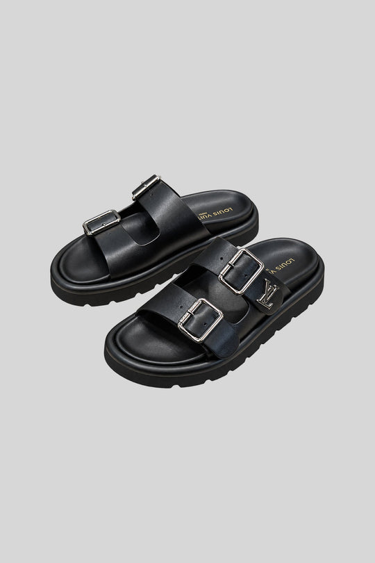 Chinelo Vintage Black - Louis Vuitton: foto 3 em fundo cinza-claro