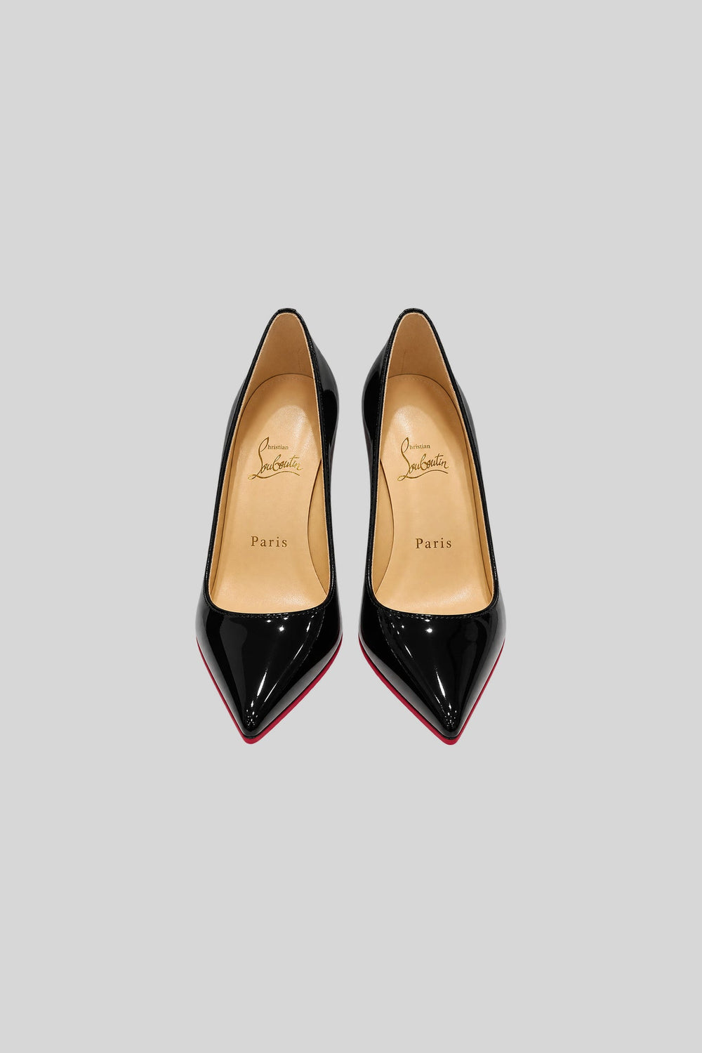 Scarpin Kate - Christian Louboutin: foto 2 em fundo cinza-claro