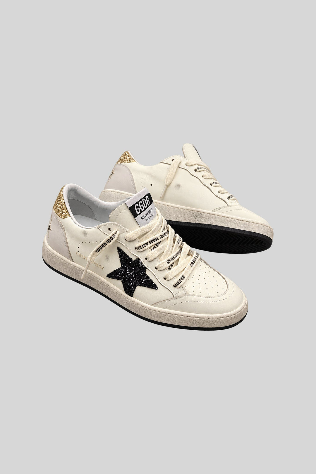 Tênis Golden Star Glitter Black - Golden Goose: foto 1 em fundo cinza-claro