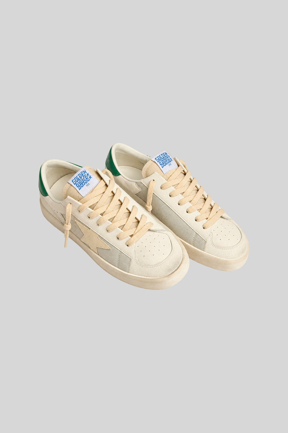 Tênis Stardan Green - Golden Goose: foto 2 em fundo cinza-claro