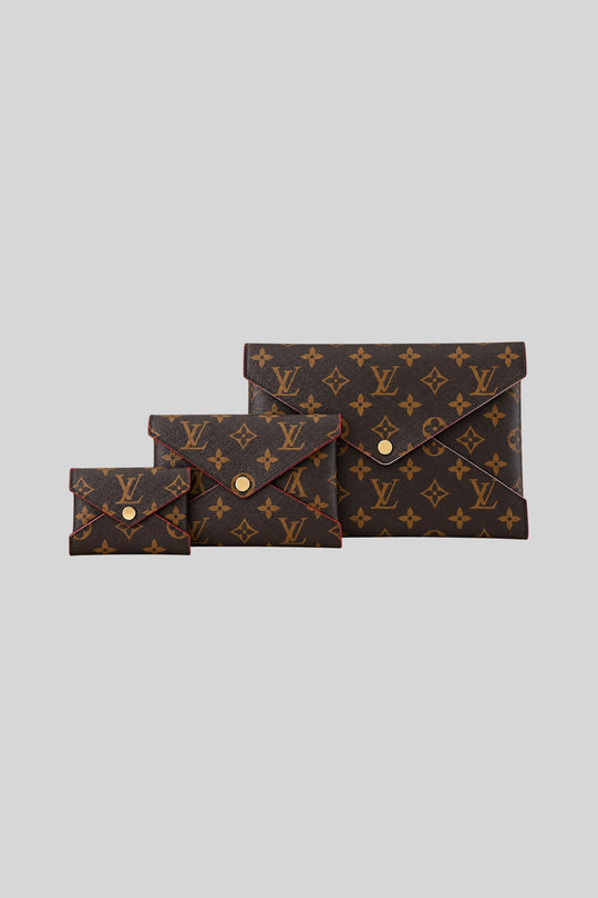 9615334408364 — detalhe real em fundo cinza-claro