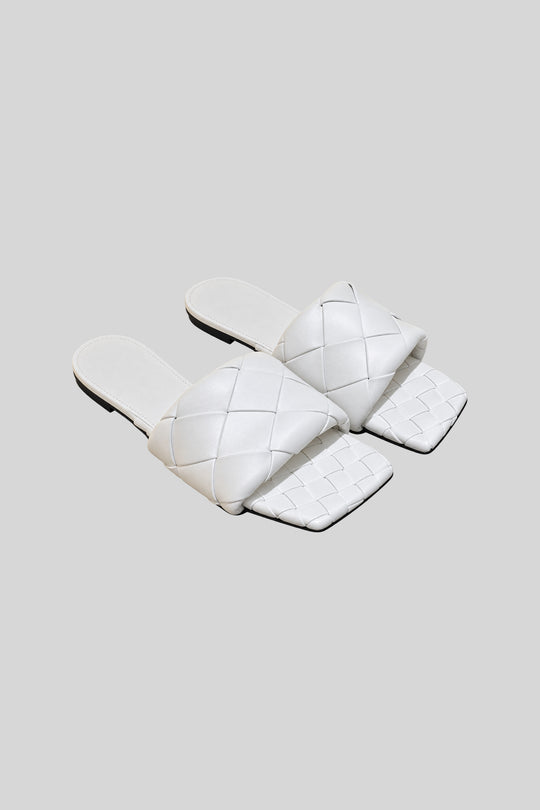 Sandália plana Lido Optic White - Bottega Veneta: foto 3 em fundo cinza-claro