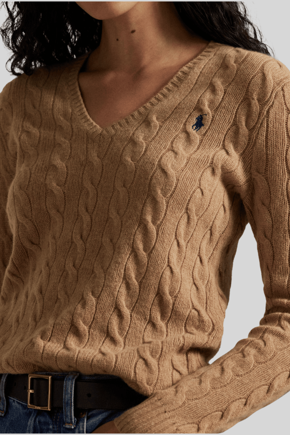 Suéter feminino de tricô trançado com decote em V - Ralph Lauren, Bege, foto 2